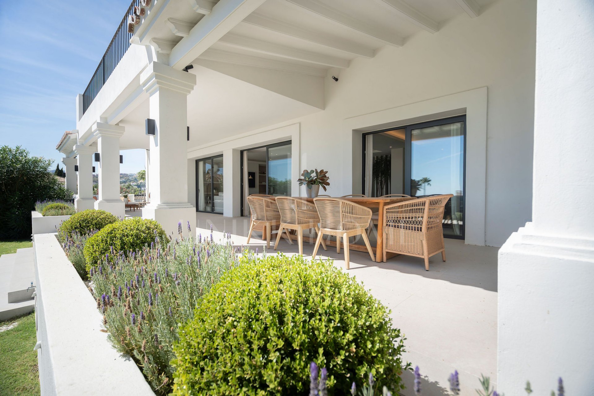 Bienvenido a Villa Rosalia — Un Retiro Refinado en Nueva Andalucía, Marbella