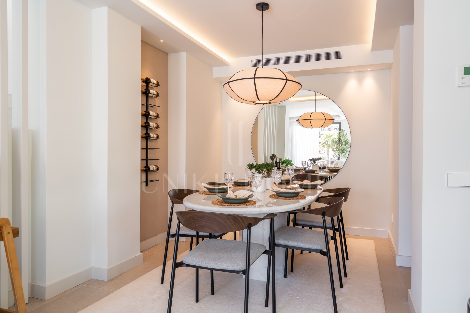 Welcome to Villa Lucalle, a contemporary masterpiece located in the picturesque grounds of Los Naranjos Hill Club in La Cerquilla, Nueva Andalucía.