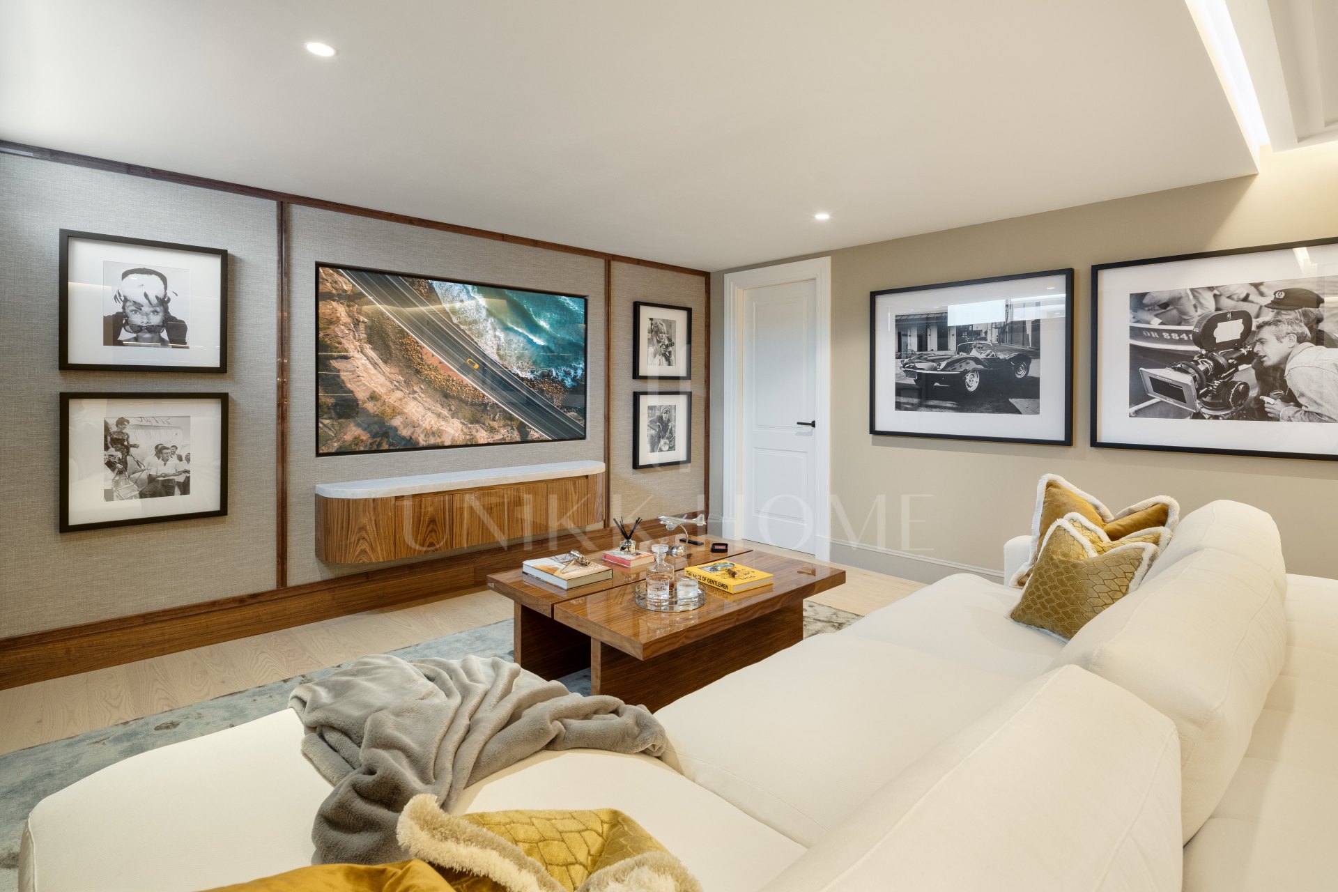 Casa Angelico en Cascada de Camoján ofrece una elegancia atemporal, vistas panorámicas al Mediterráneo y lujo en el enclave más exclusivo de Marbella.