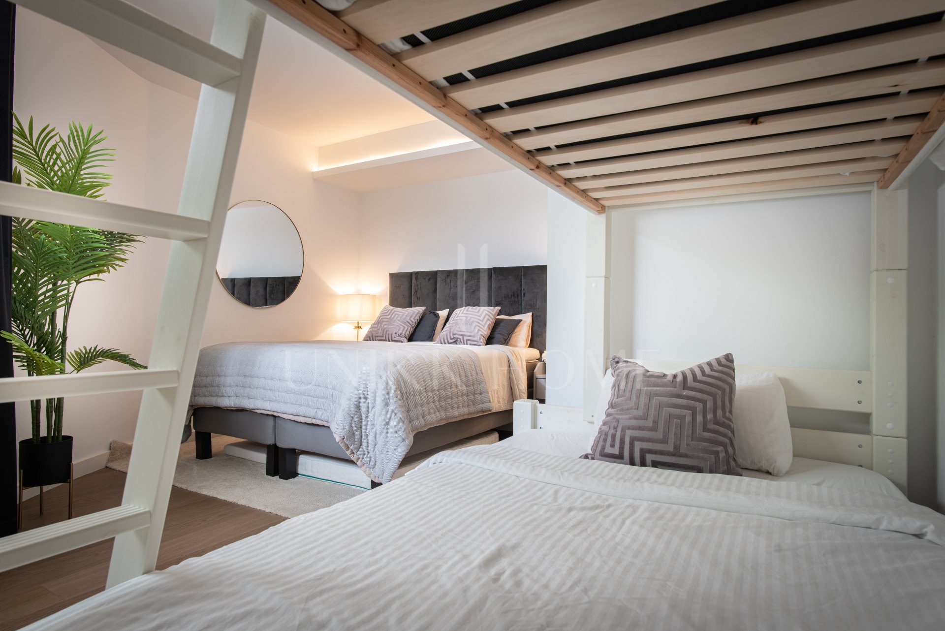 Modern 5-bedroom villa in La Quinta, Benahavís with sea, golf & mountain views, private pool, outdoor gym, and just 4 km from the beach