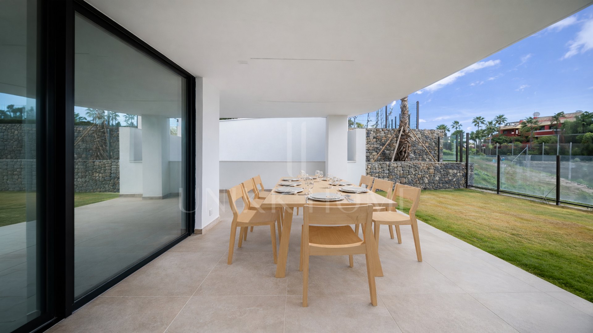 Contemporary Corner Ground Floor Apartment in Cancelada, Estepona East