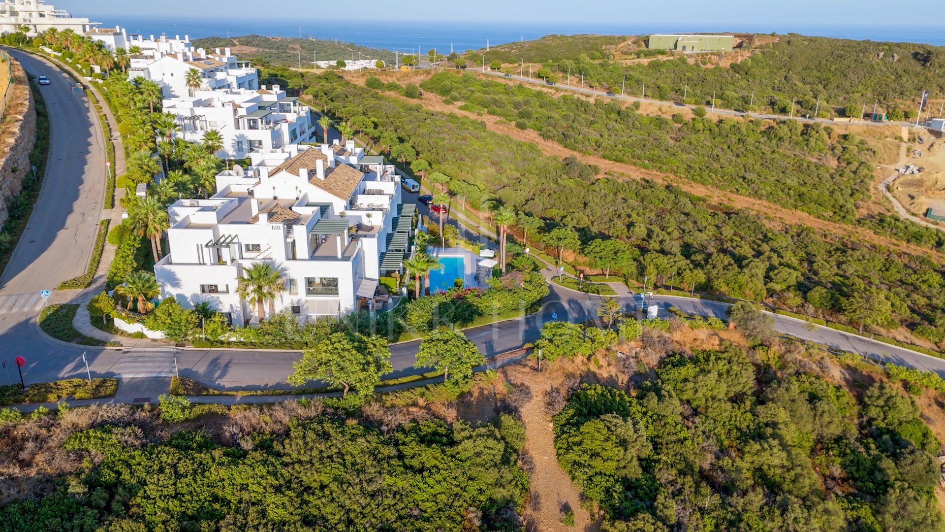 Elegante apartamento en planta baja con vistas panorámicas en el complejo Finca Cortesín