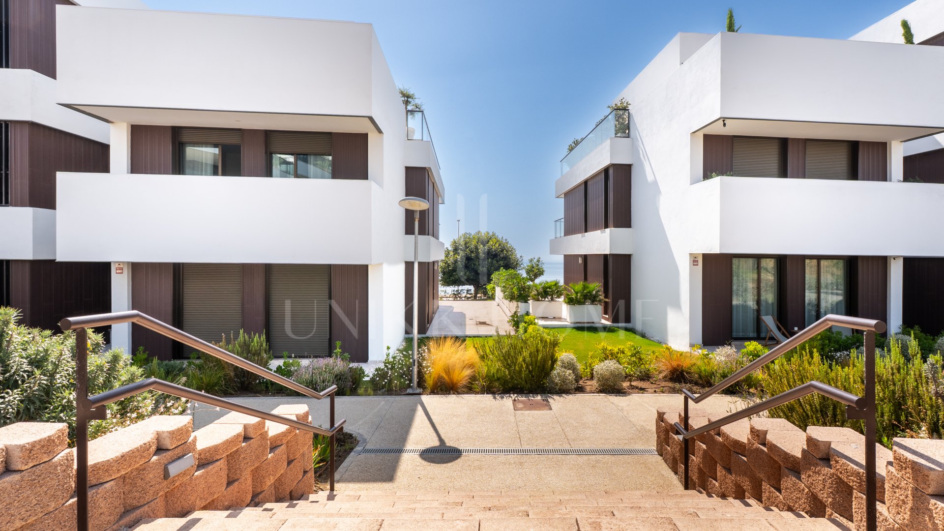 Luxury Ground Floor Apartment in La Sabina, Casares Costa