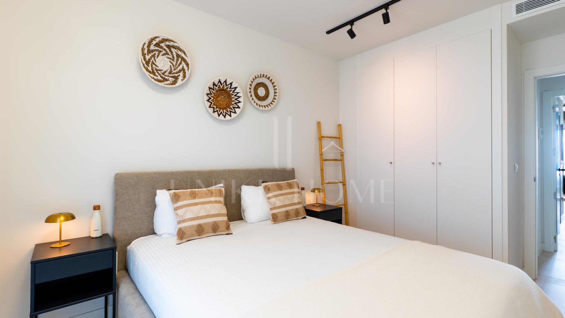 Luxury Ground Floor Apartment in La Sabina, Casares Costa