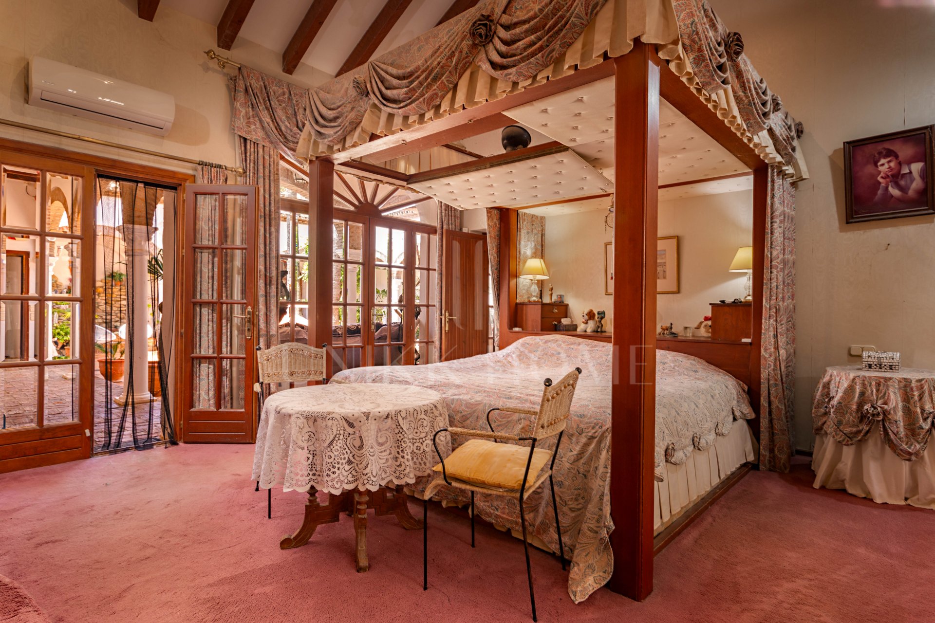 The Iconic Roman Oasis — Casares Costa