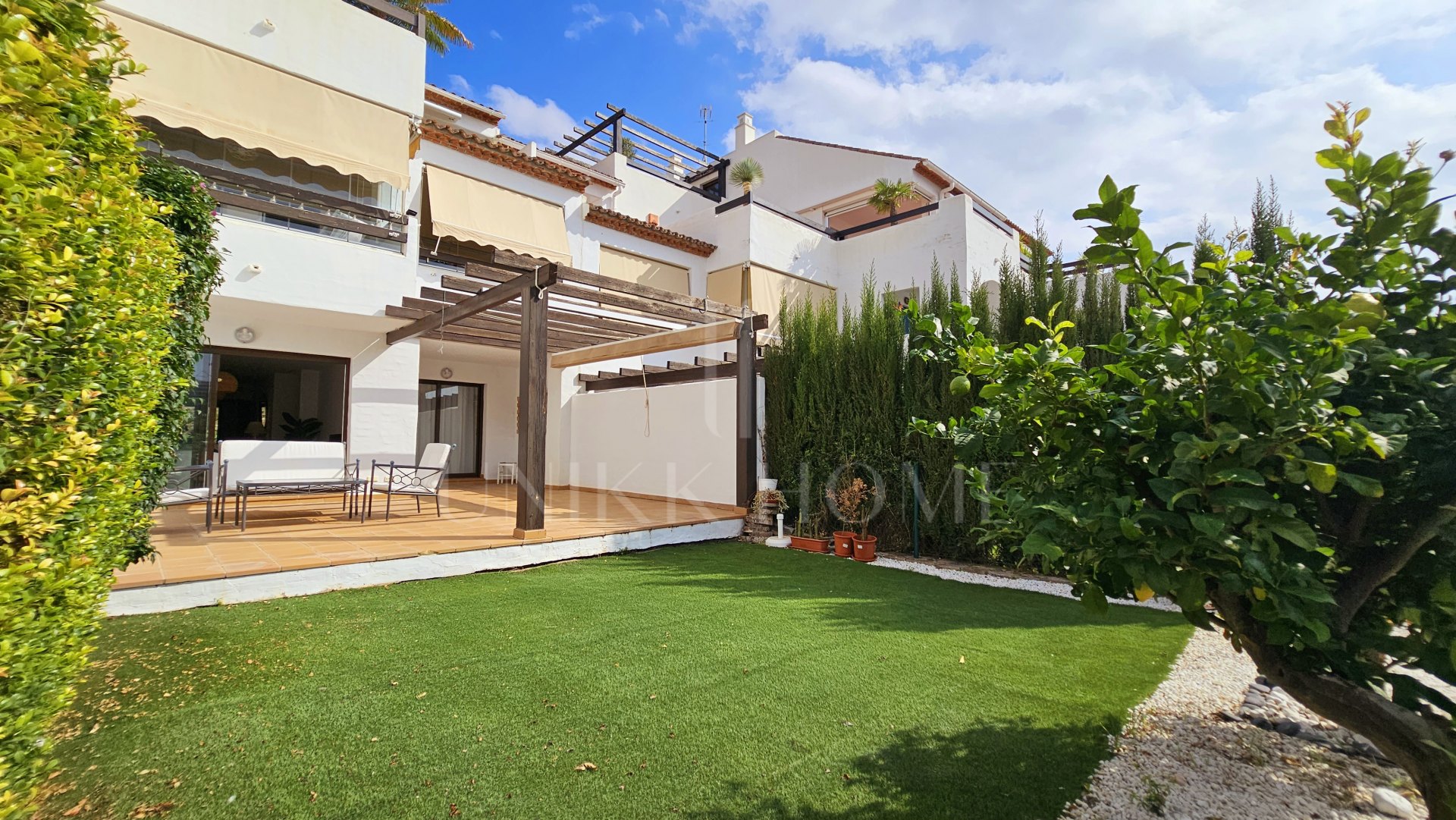 2 bedroom ground floor apartment with private garden for sale in Casares Green