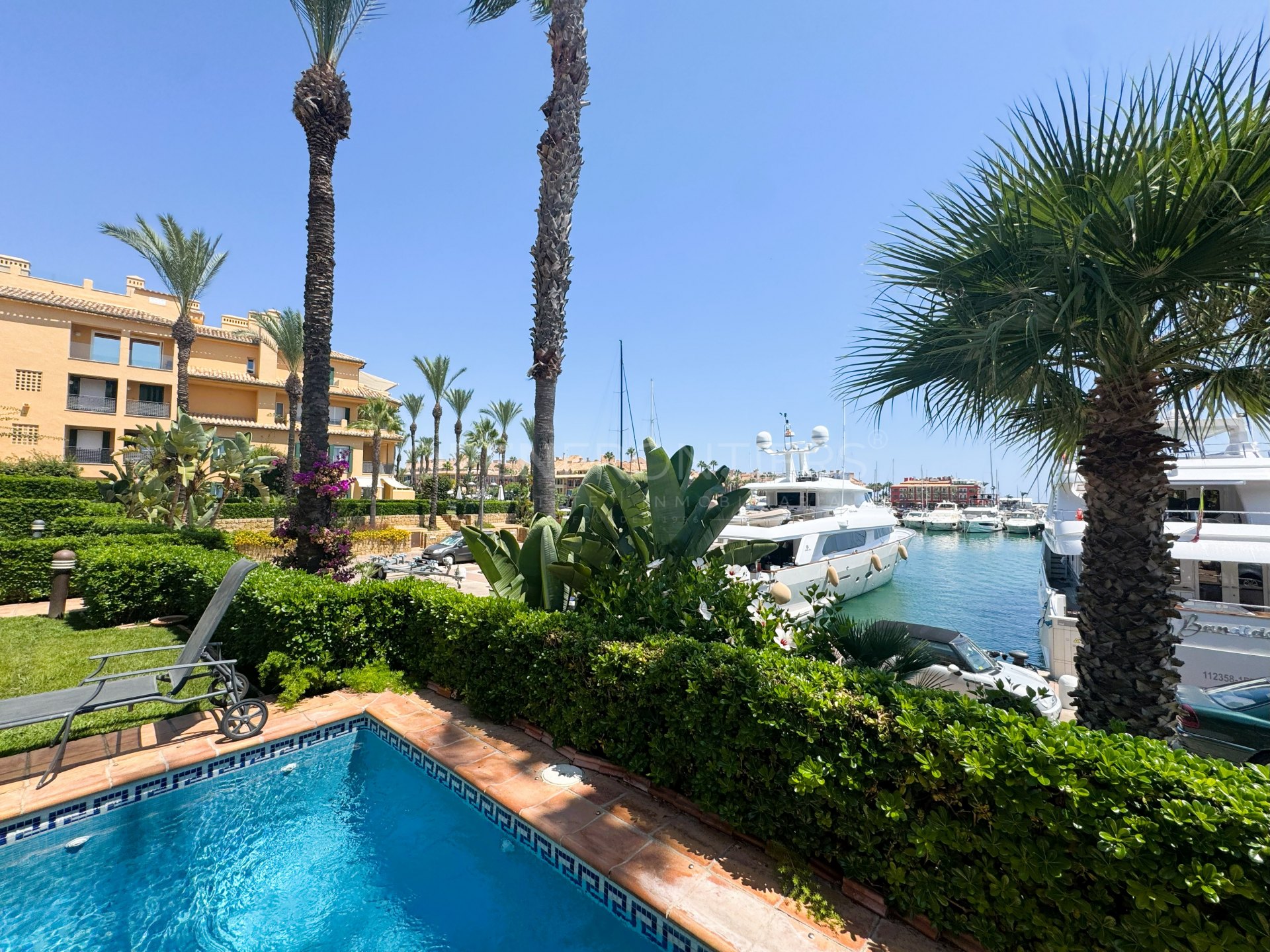 Apartment with Marina View in Ribera del Gurami, Sotogrande Marina