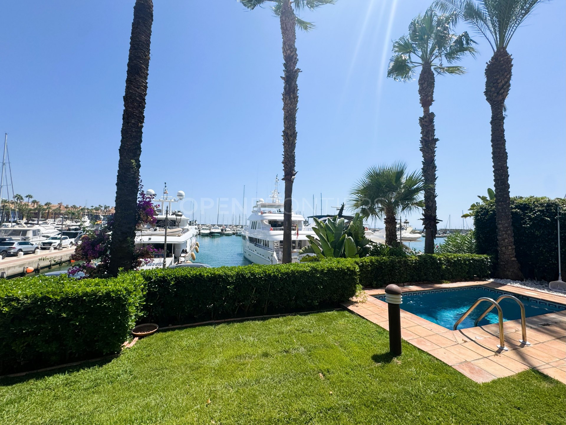 Apartment with Marina View in Ribera del Gurami, Sotogrande Marina
