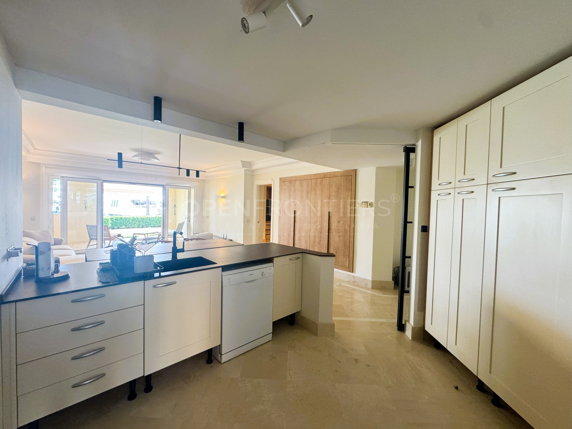 Apartment with Marina View in Ribera del Gurami, Sotogrande Marina