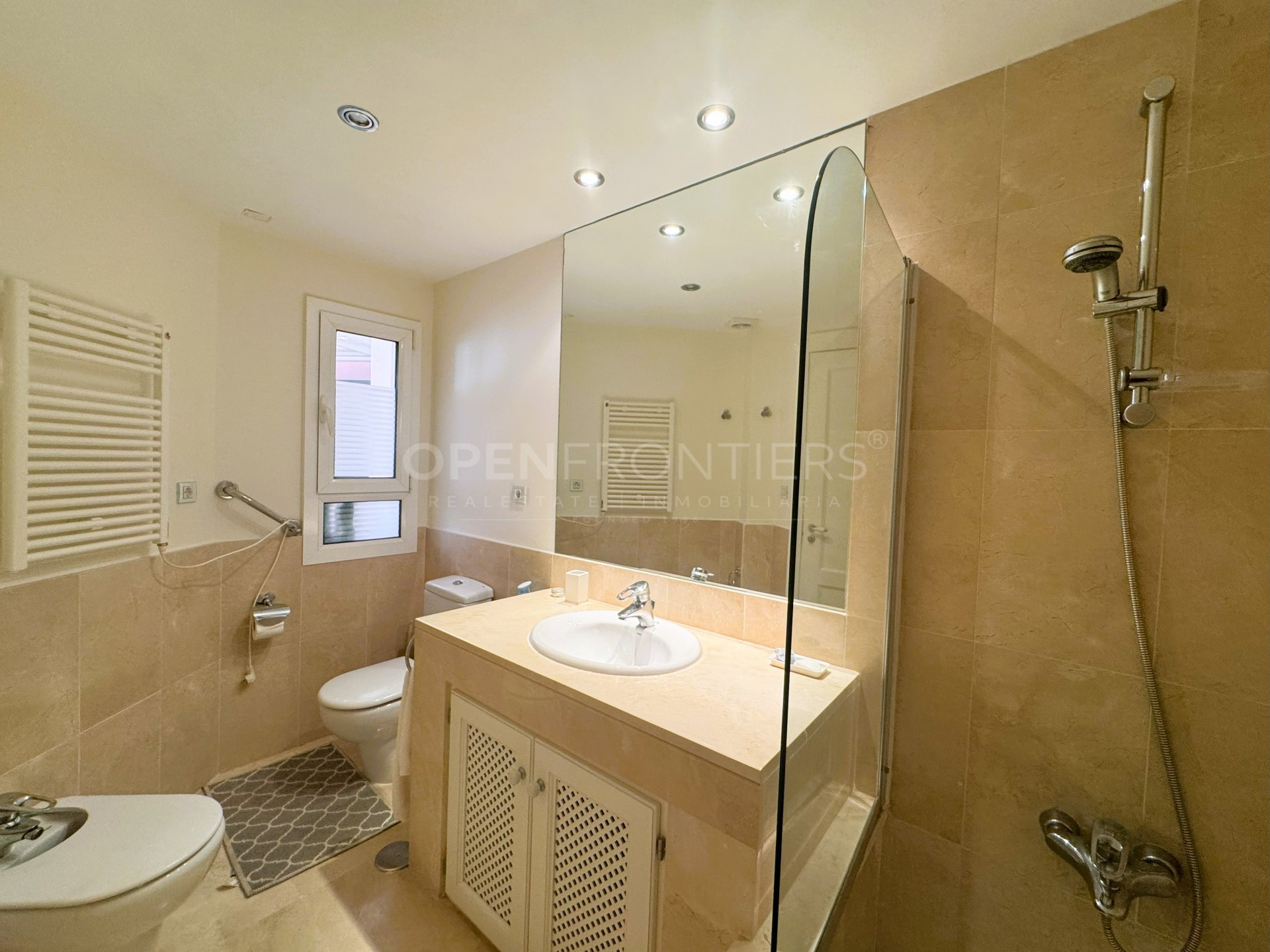 Apartment with Marina View in Ribera del Gurami, Sotogrande Marina