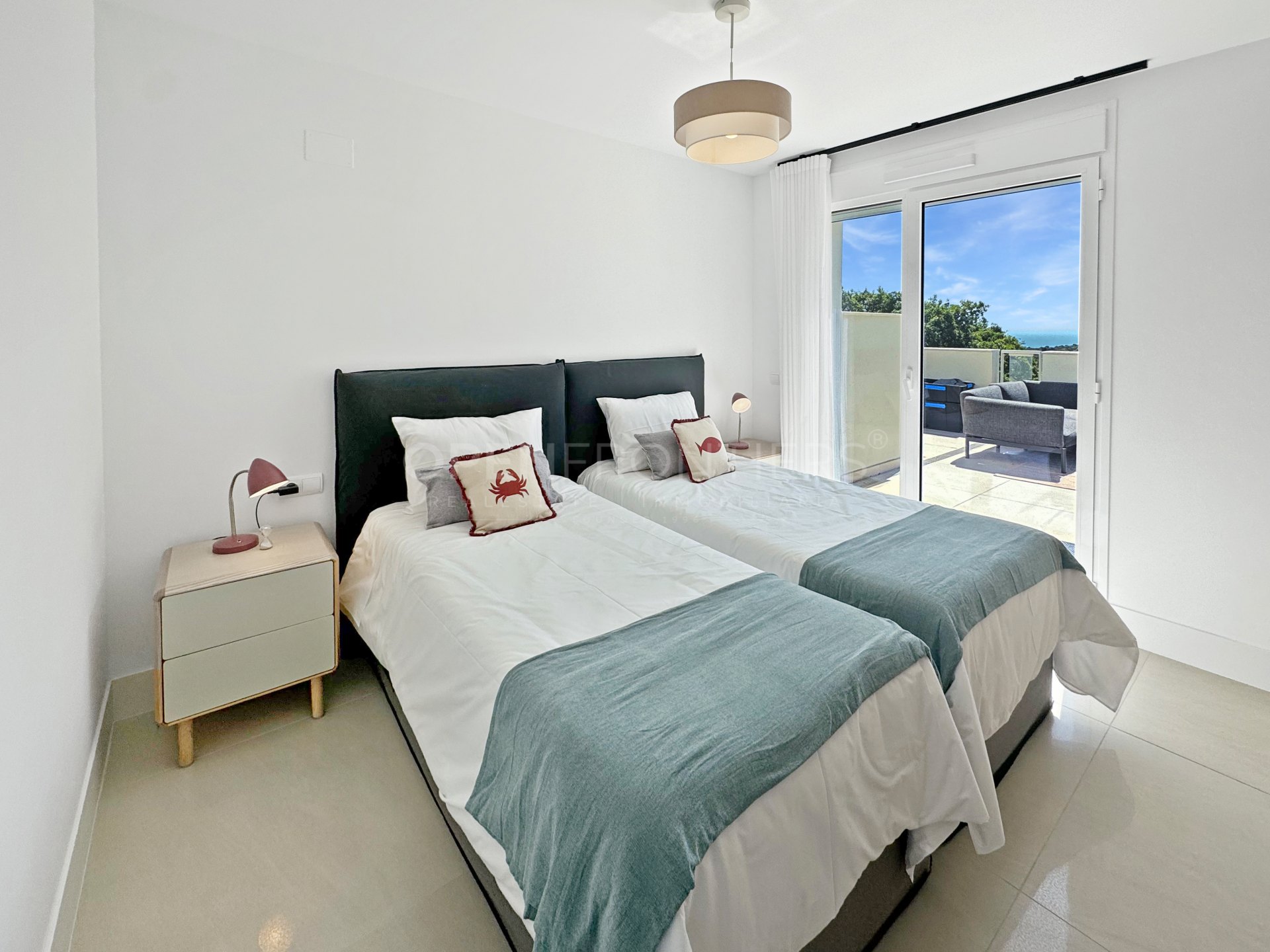 Duplex penthouse in Emerald Greens, San Roque Club | Sea & Golf Views