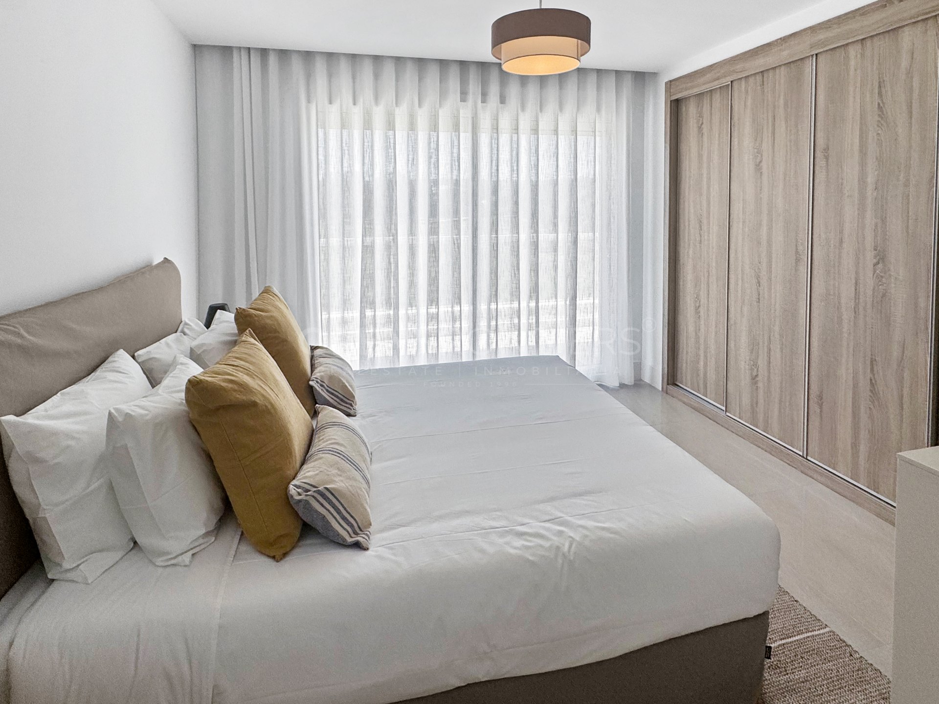Duplex penthouse in Emerald Greens, San Roque Club | Sea & Golf Views