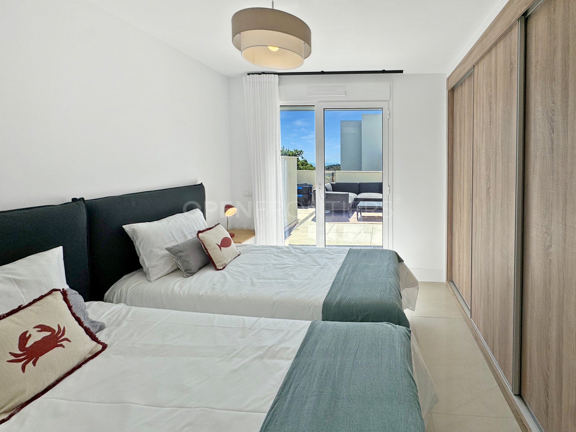 Duplex penthouse in Emerald Greens, San Roque Club | Sea & Golf Views