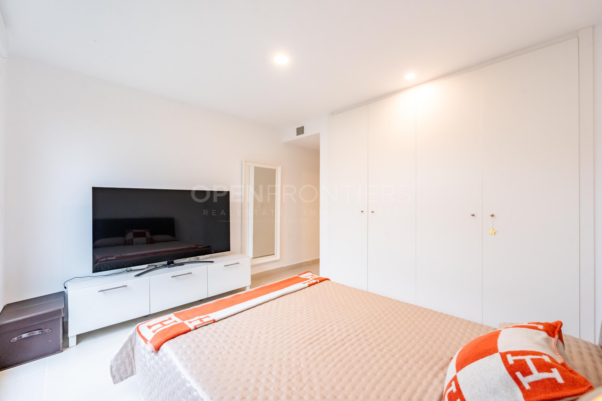 Luxury Senda Chica Apartment for Sale in La Reserva Sotogrande