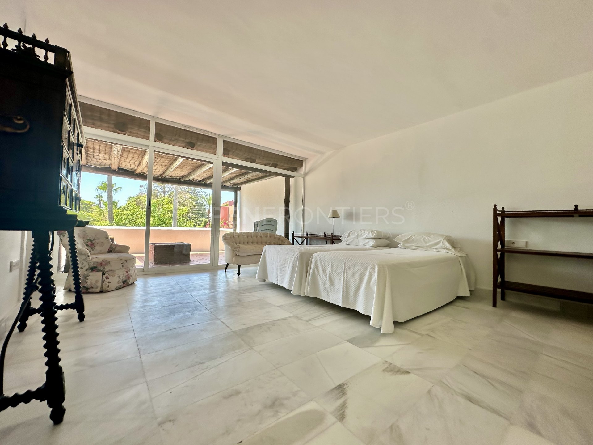 LACASITOS Sotogrande – Casa Reformada en la playa en Reyes y Reinas