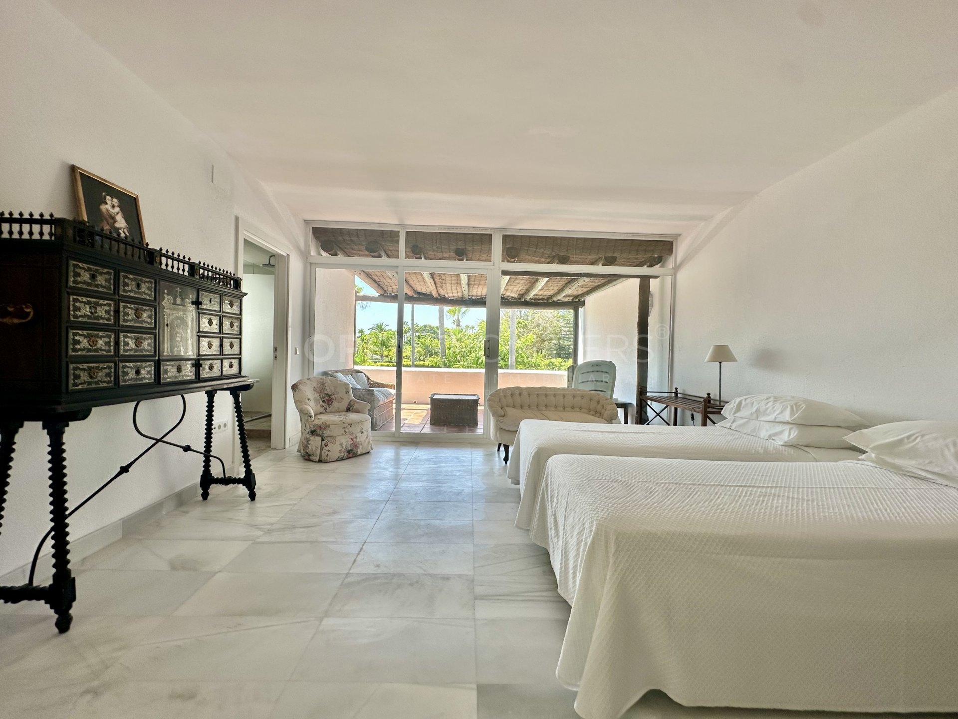 LACASITOS Sotogrande – Casa Reformada en la playa en Reyes y Reinas