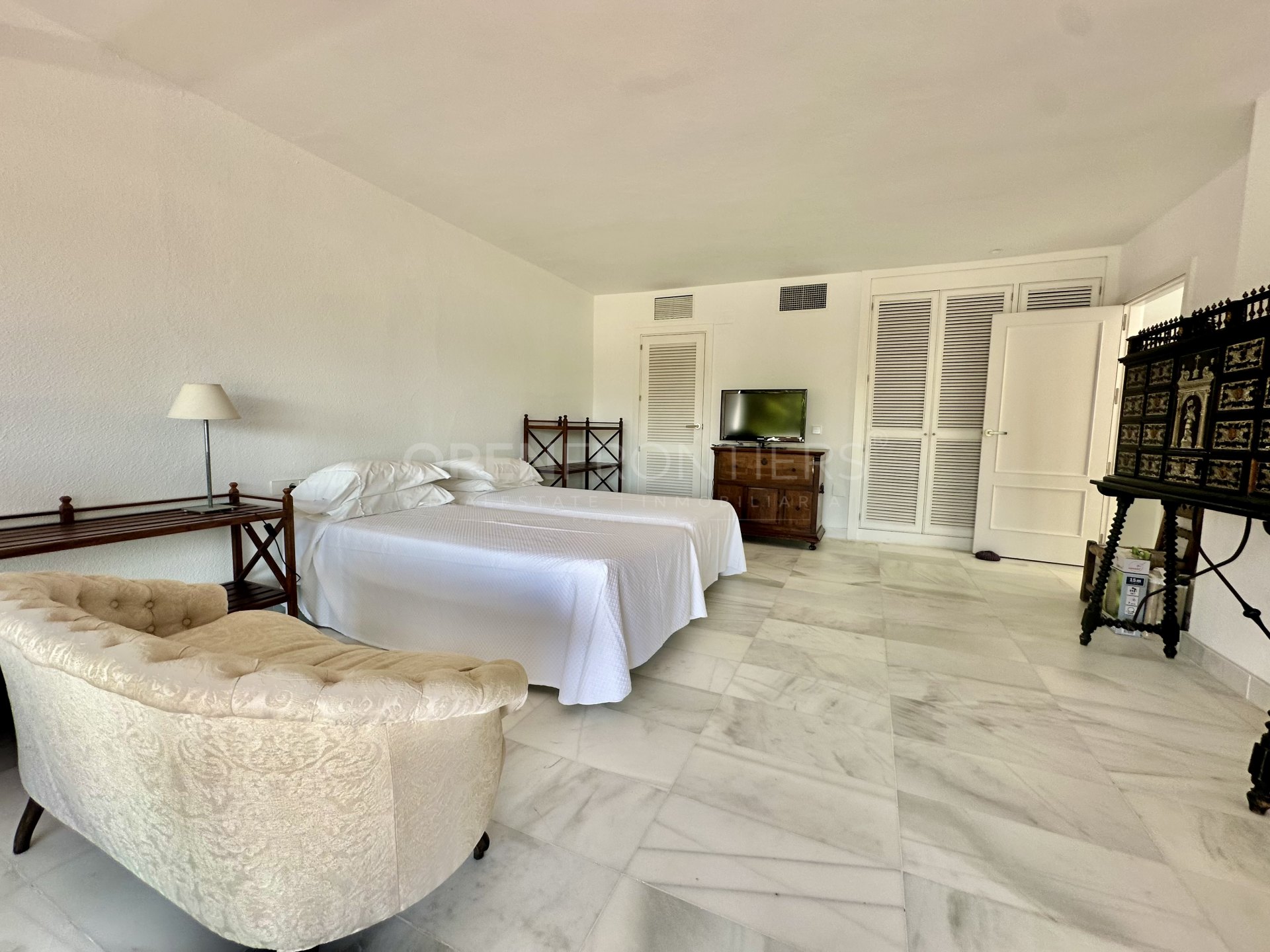 LACASITOS Sotogrande – Casa Reformada en la playa en Reyes y Reinas
