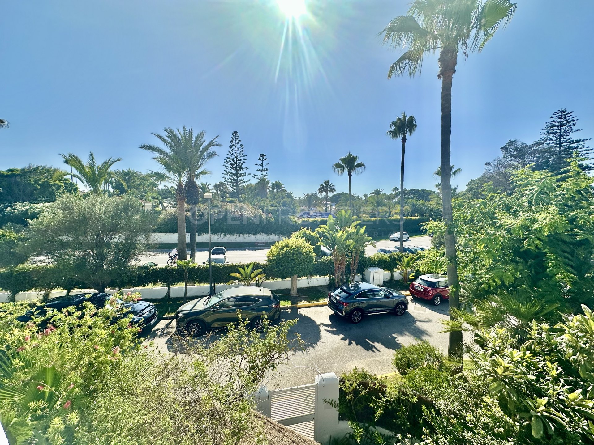 LACASITOS Sotogrande – Casa Reformada en la playa en Reyes y Reinas