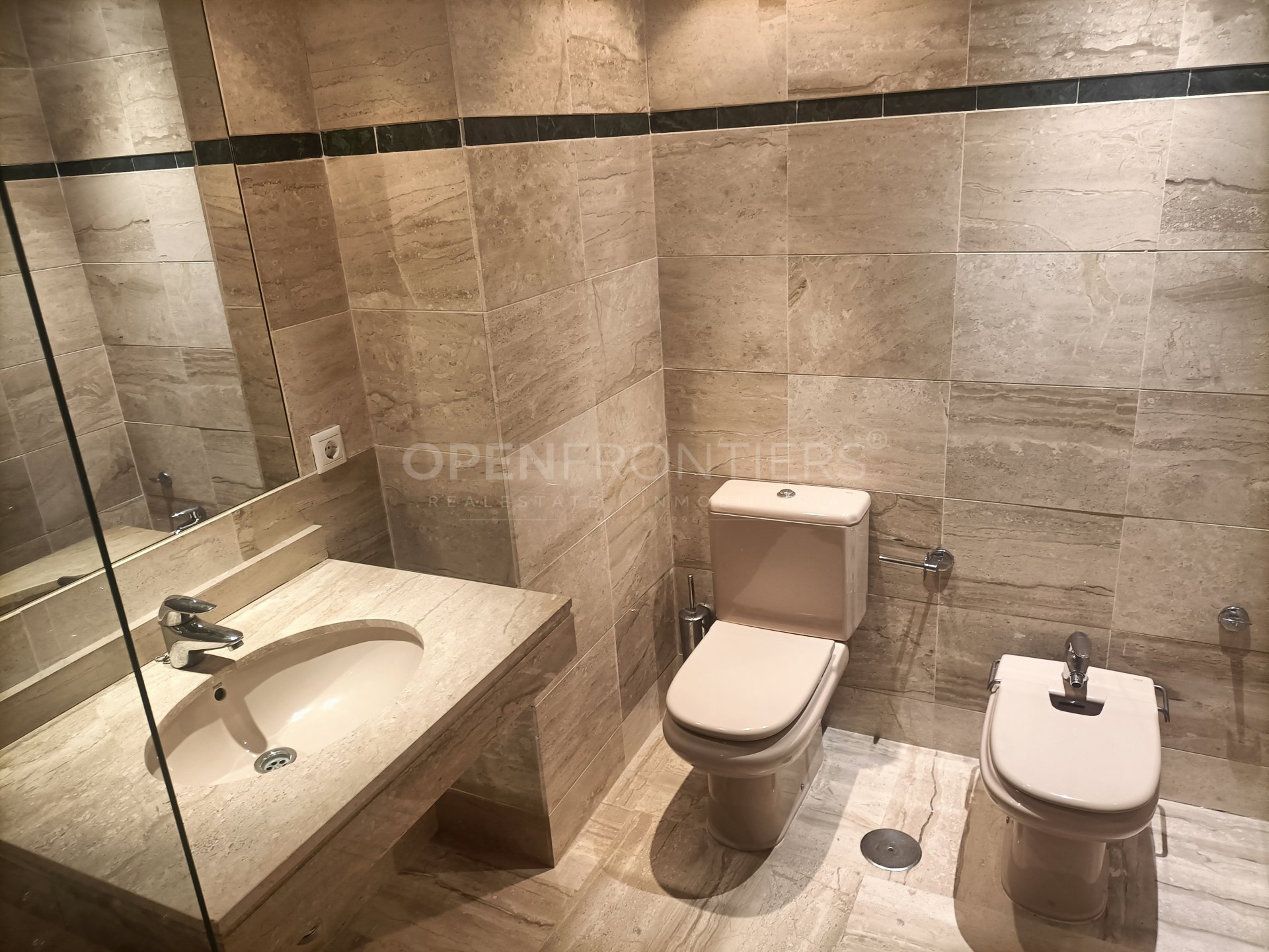 2 Bedrooms apartment in Guadalmarina, Sotogrande Marina