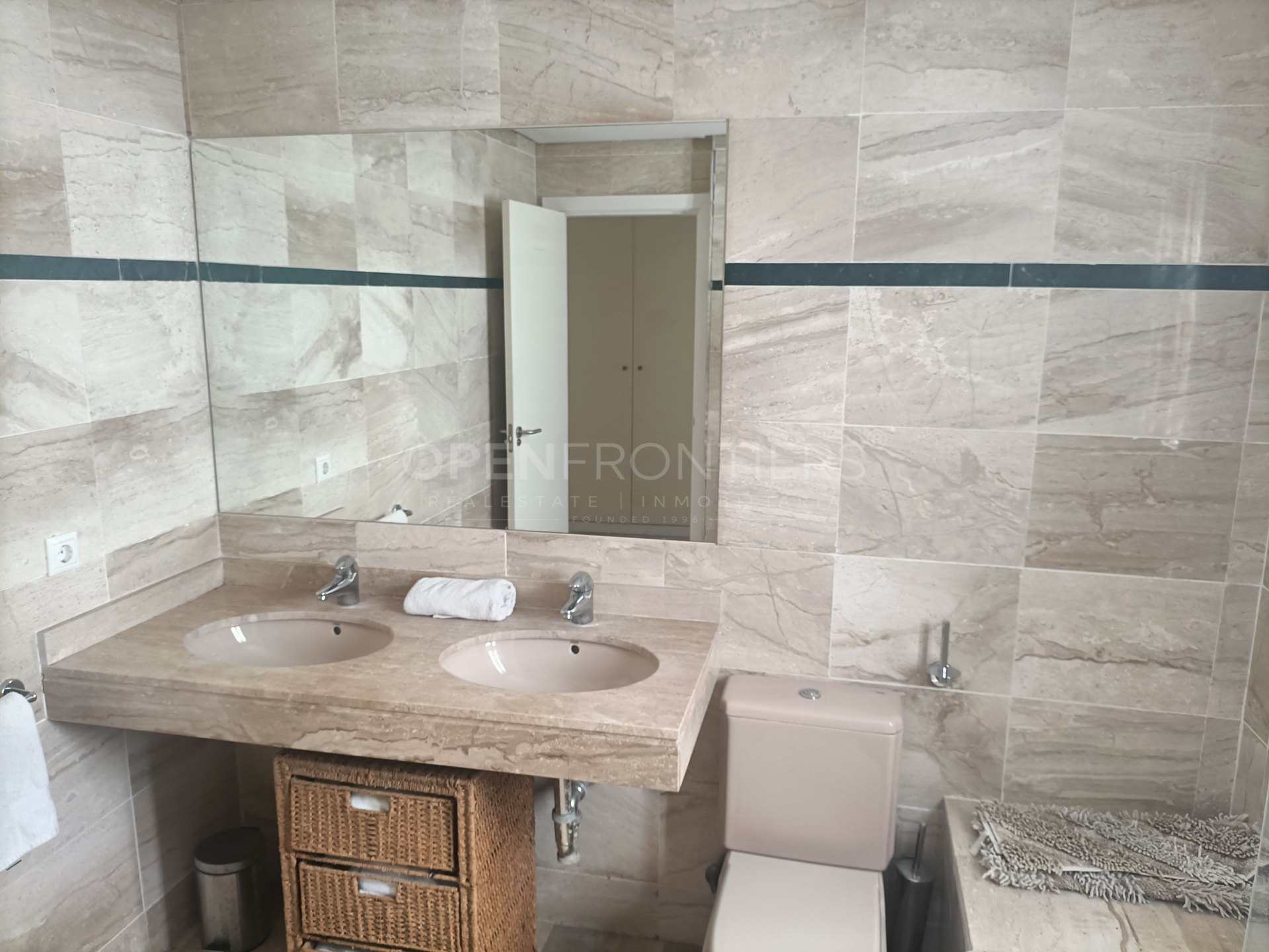 2 Bedrooms apartment in Guadalmarina, Sotogrande Marina