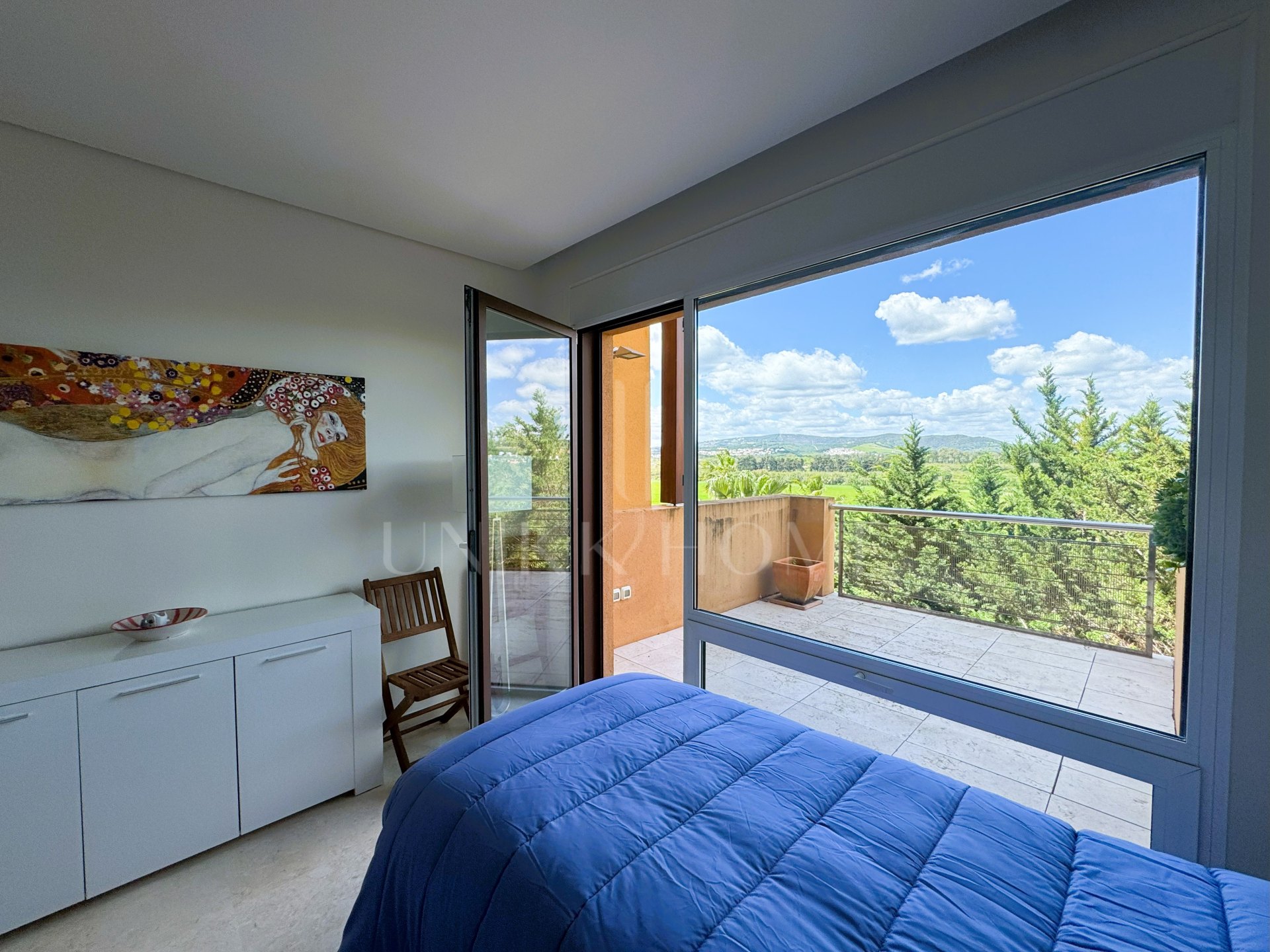 Exceptional 4-bedroom apartment with sea views in Ribera del Marlin, Sotogrande