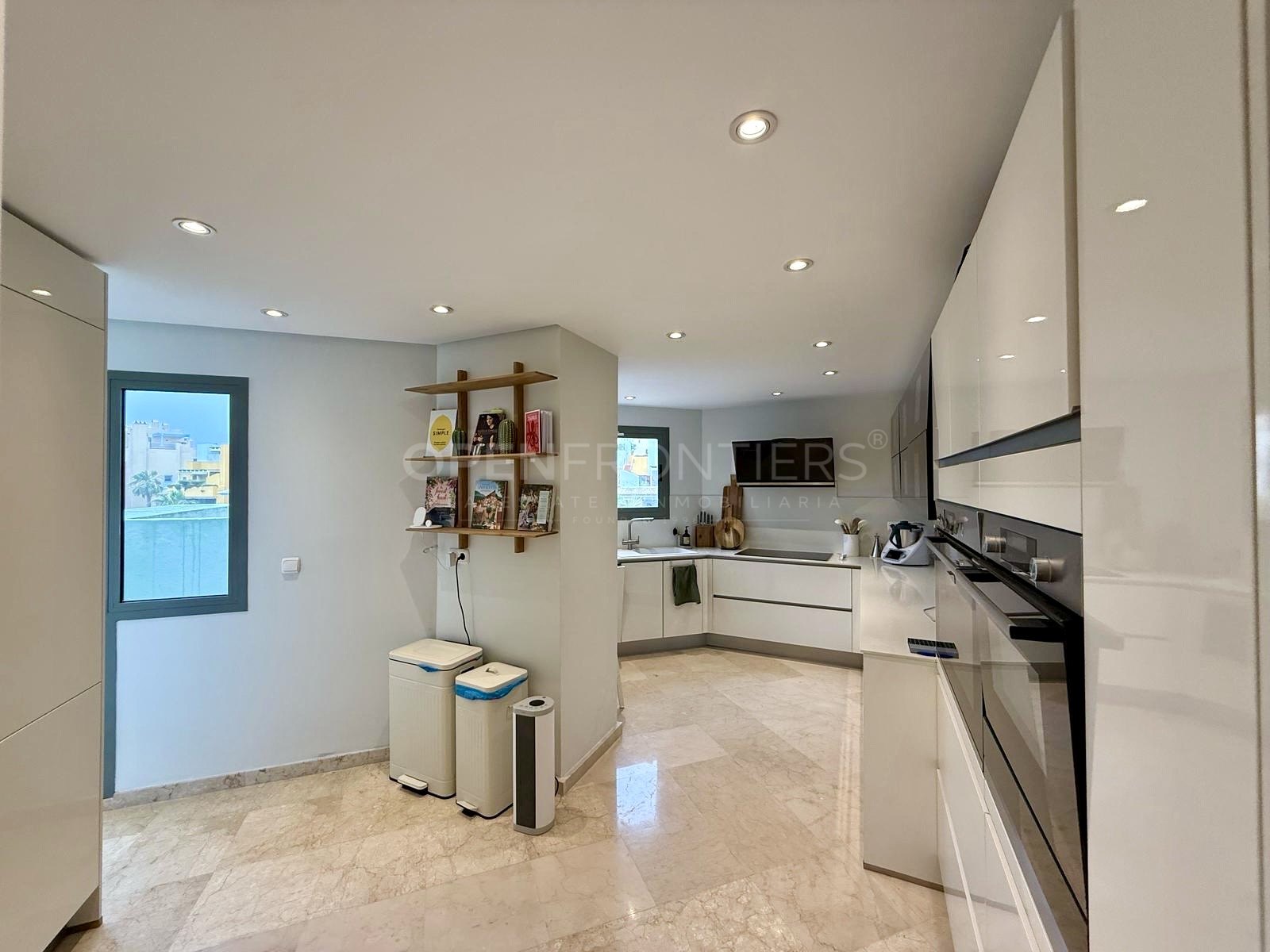 Modern Marina-Front Duplex Penthouse with Panoramic Views in Isla Tortuga, Sotogrande Port