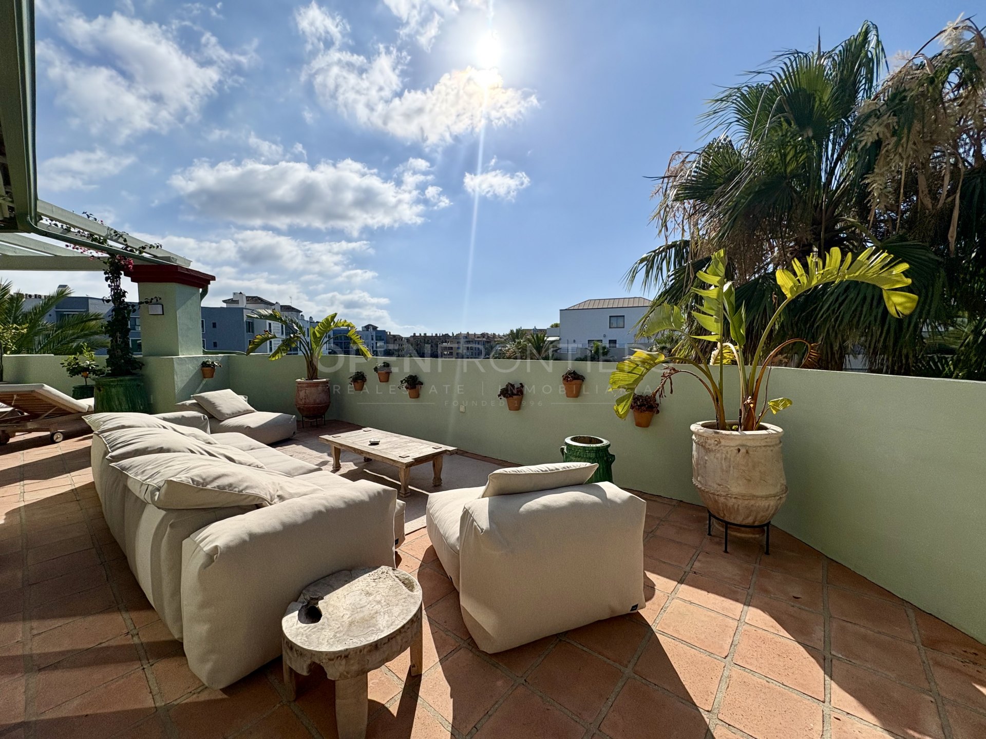 Penthouse en duplex moderne et spacieux avec vue panoramique sur Isla Tortuga, Marina de Sotogrande