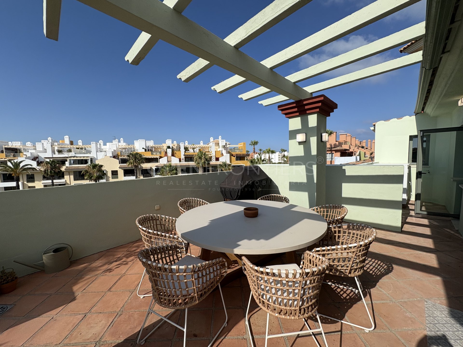 Penthouse en duplex moderne et spacieux avec vue panoramique sur Isla Tortuga, Marina de Sotogrande