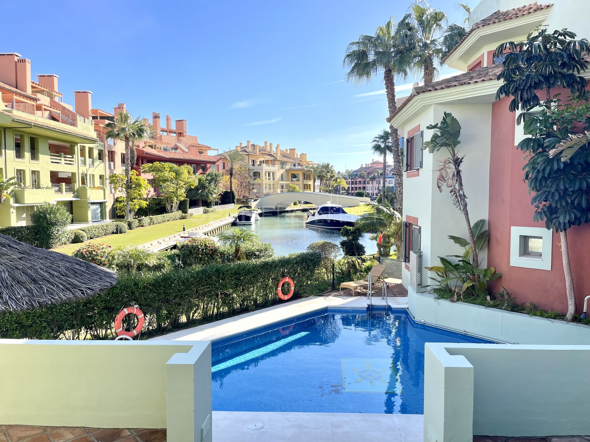 Modern Marina-Front Duplex Penthouse with Panoramic Views in Isla Tortuga, Sotogrande Port