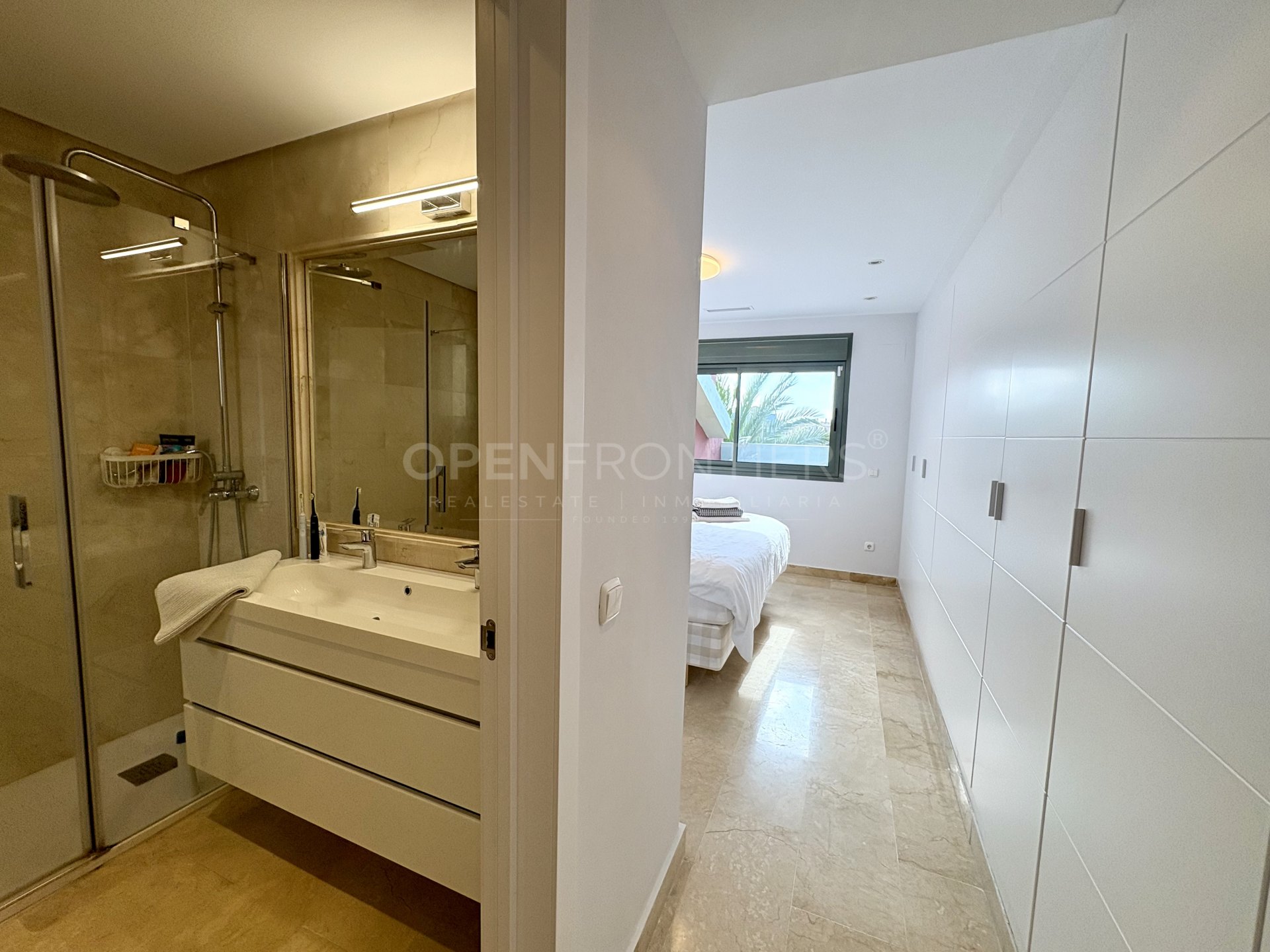 Penthouse en duplex moderne et spacieux avec vue panoramique sur Isla Tortuga, Marina de Sotogrande