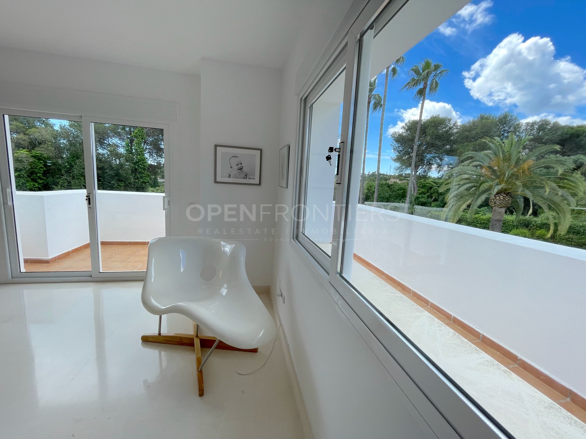 First Line Golf Villa for Sale in Sotogrande – Overlooking Valderrama