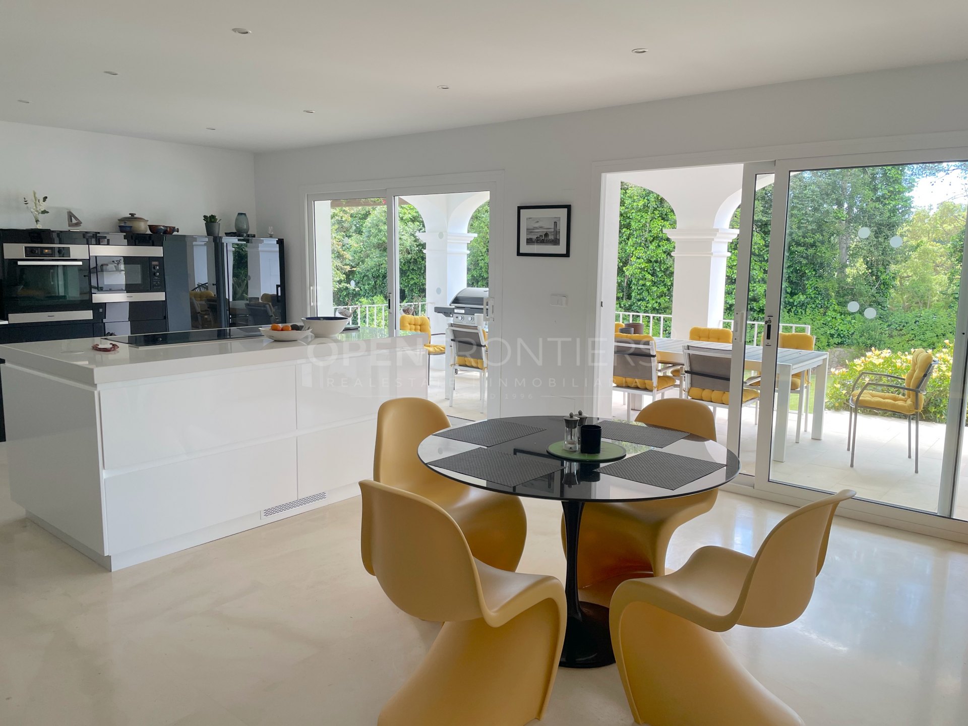 First Line Golf Villa for Sale in Sotogrande – Overlooking Valderrama