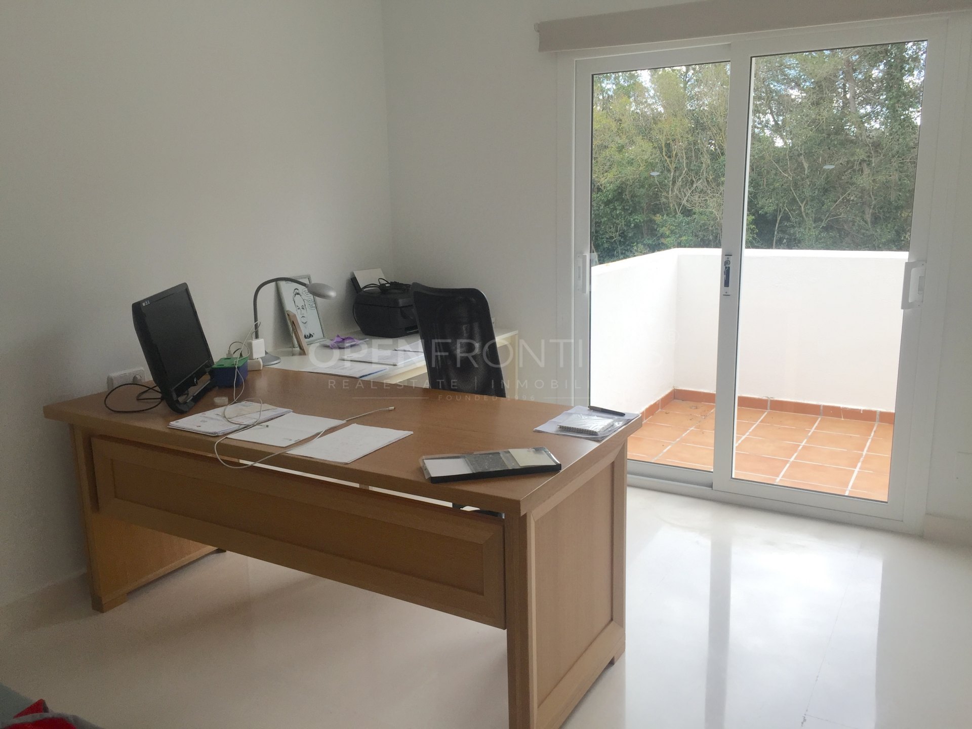 First Line Golf Villa for Sale in Sotogrande – Overlooking Valderrama