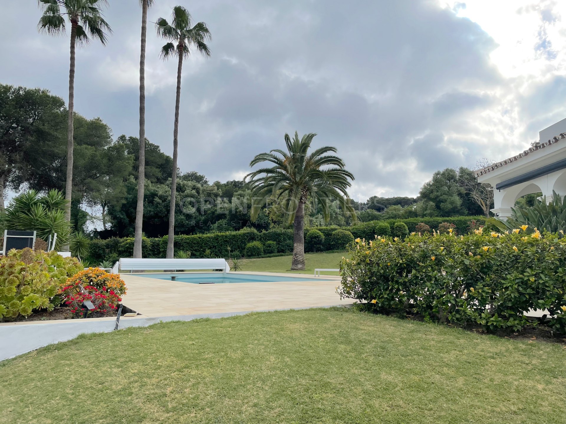 First Line Golf Villa for Sale in Sotogrande – Overlooking Valderrama
