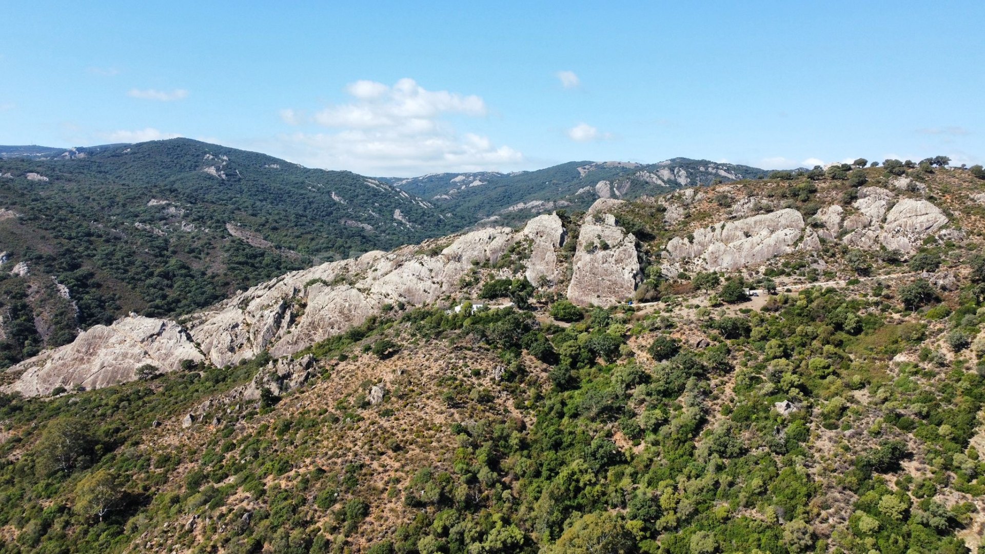 Parcela de Finca Única con Fachada Fluvial y Potencial de Desarrollo en Jimena de La Frontera