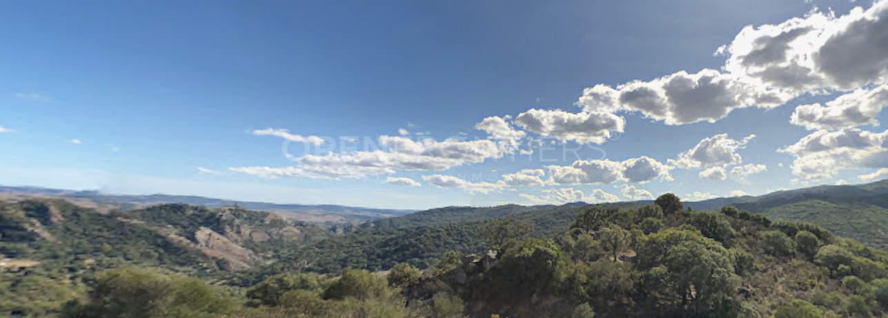 Parcela de Finca Única con Fachada Fluvial y Potencial de Desarrollo en Jimena de La Frontera