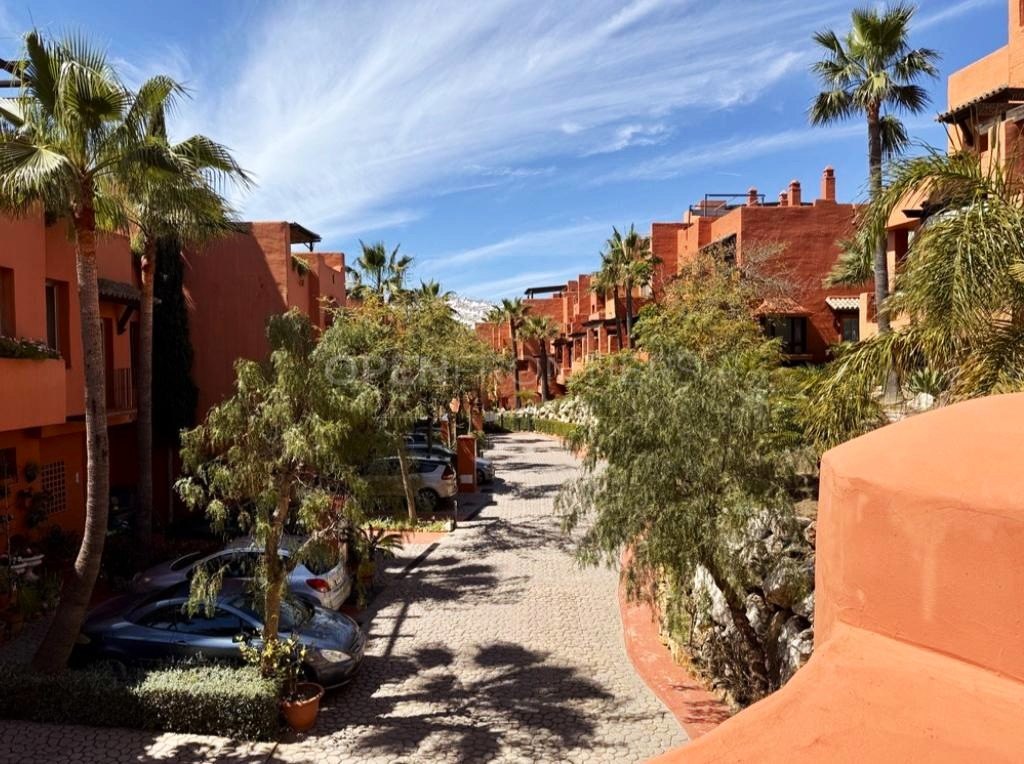 Luxury Townhouse with Sea Views - Bahía las Rocas, Costa del Sol