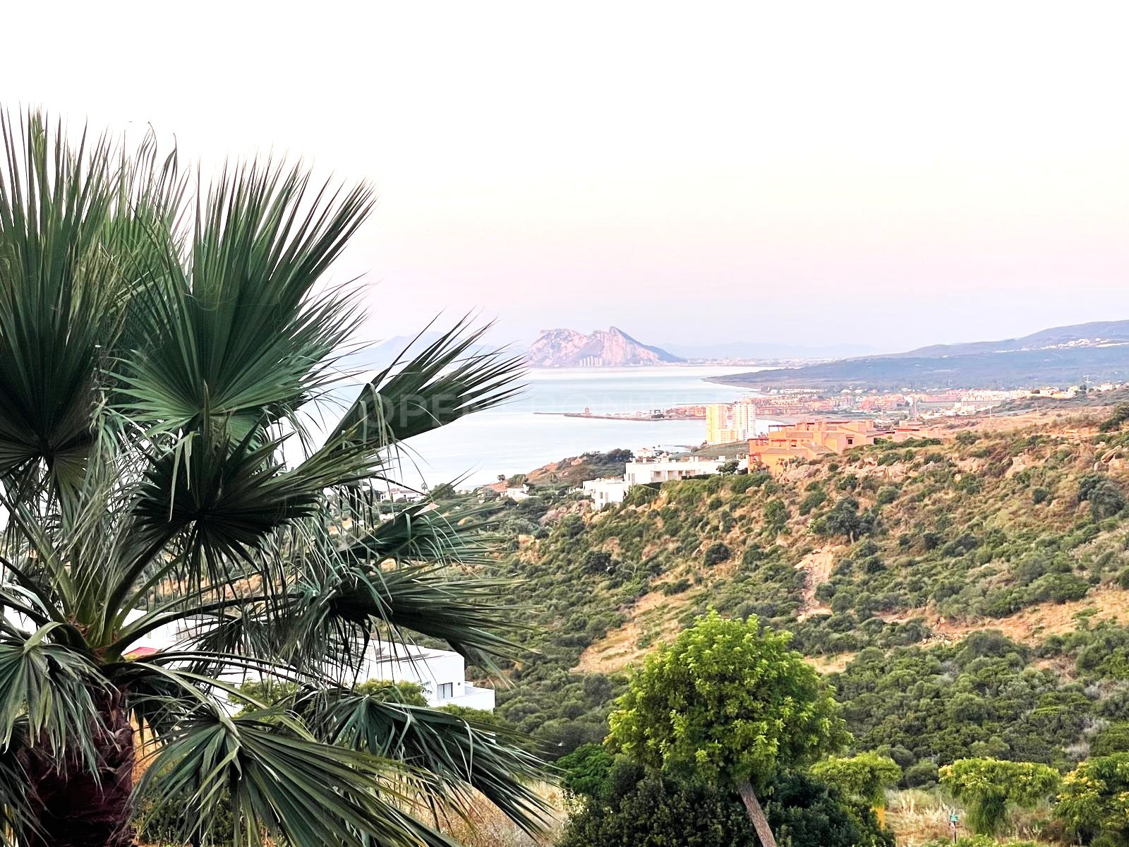 Luxury Townhouse with Sea Views - Bahía las Rocas, Costa del Sol