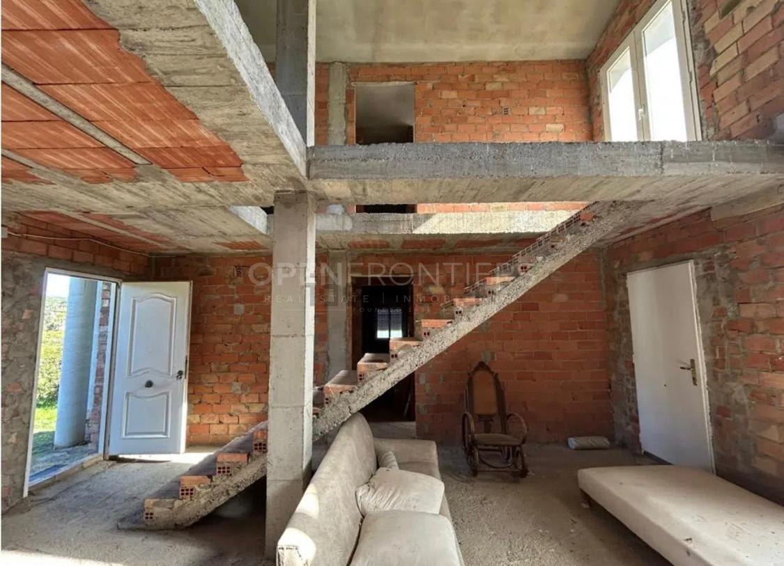 Finca rústica en venta cerca de Sotogrande con casa y terreno