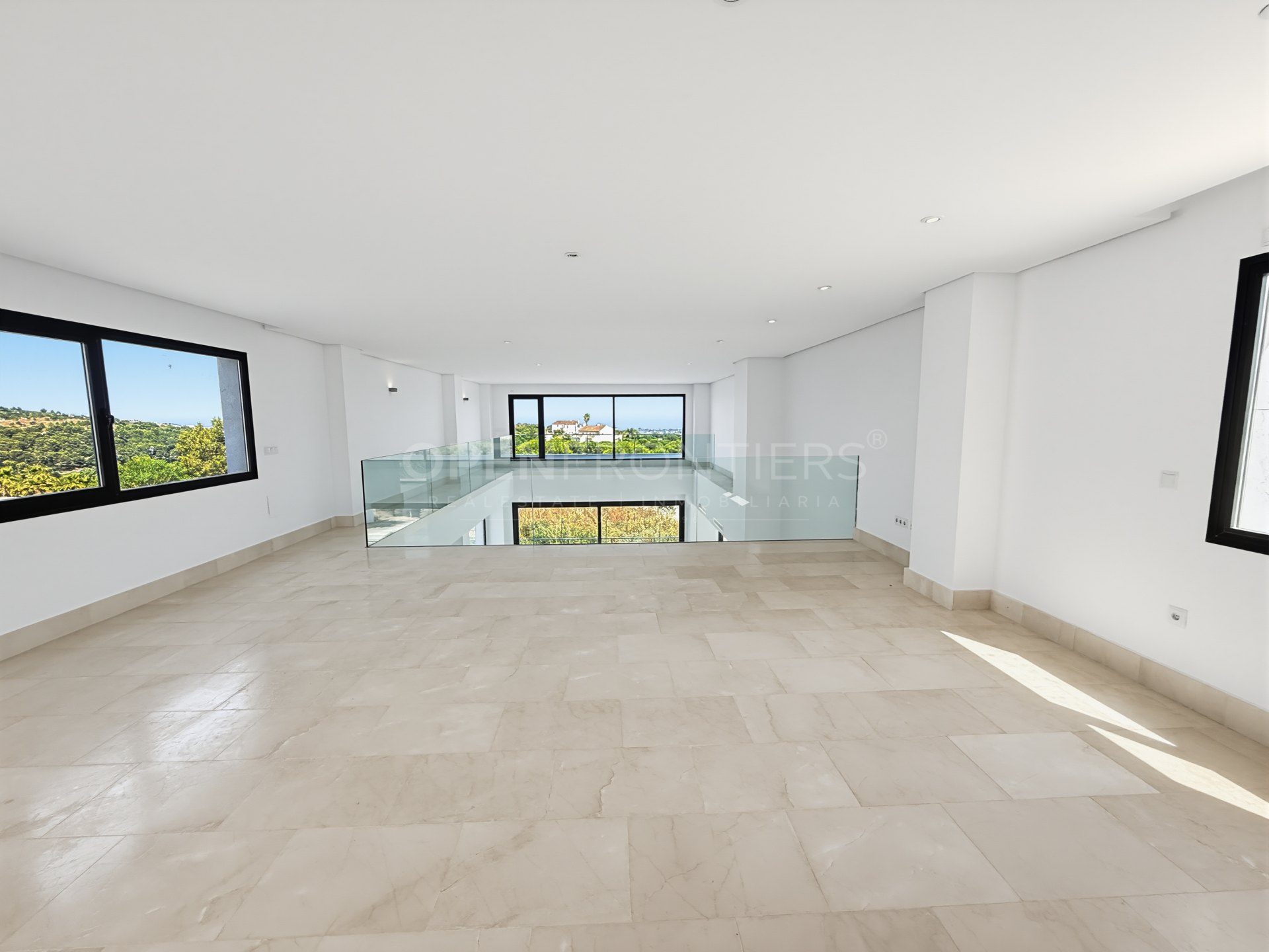 Villa Magnolia: Luxury Villa for Sale in La Reserva, Sotogrande