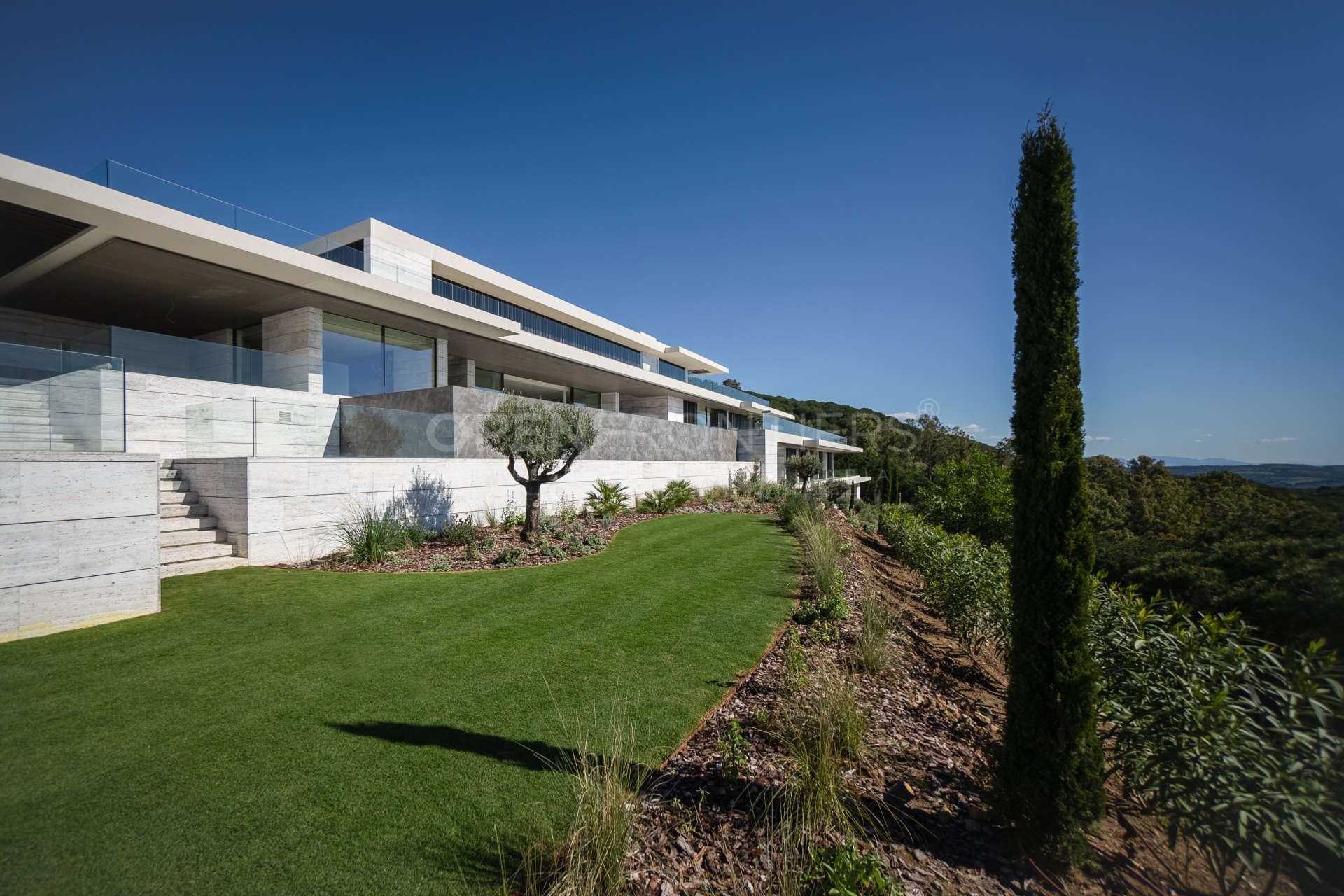 Villa The Sanctuary: New Build Villa in La Reserva, Sotogrande