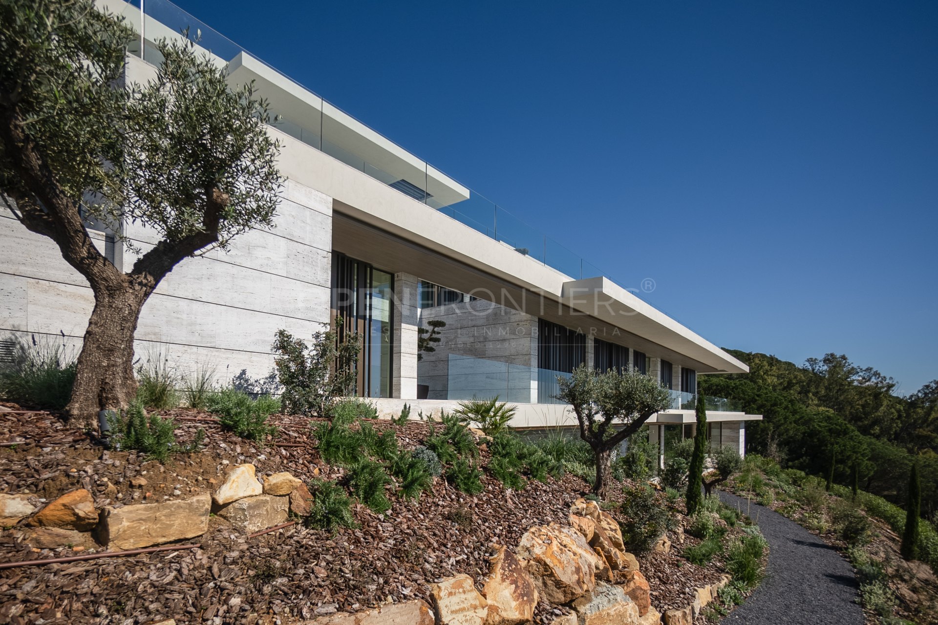 Villa The Sanctuary: New Build Villa in La Reserva, Sotogrande