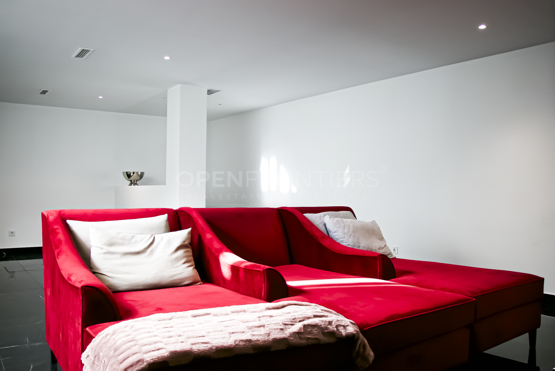 Luxury Villa for Sale in Valle Romano, Estepona