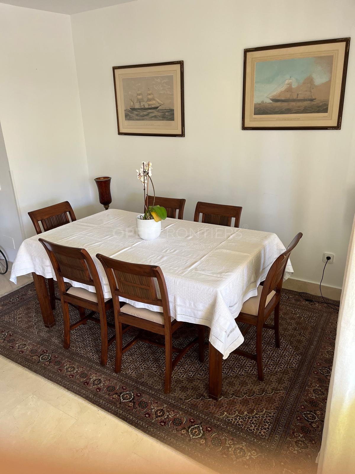 Stijlvolle 2-slaapkamer appartement met uitzicht op Marina in Sotogrande Puerto Deportivo