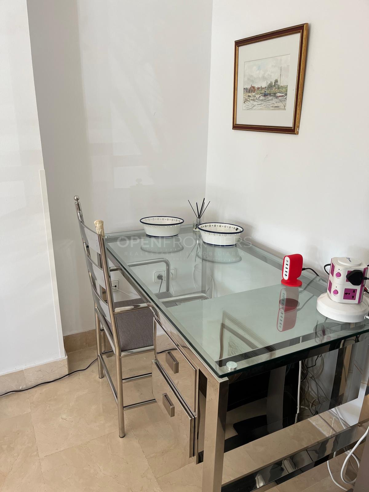 Stijlvolle 2-slaapkamer appartement met uitzicht op Marina in Sotogrande Puerto Deportivo