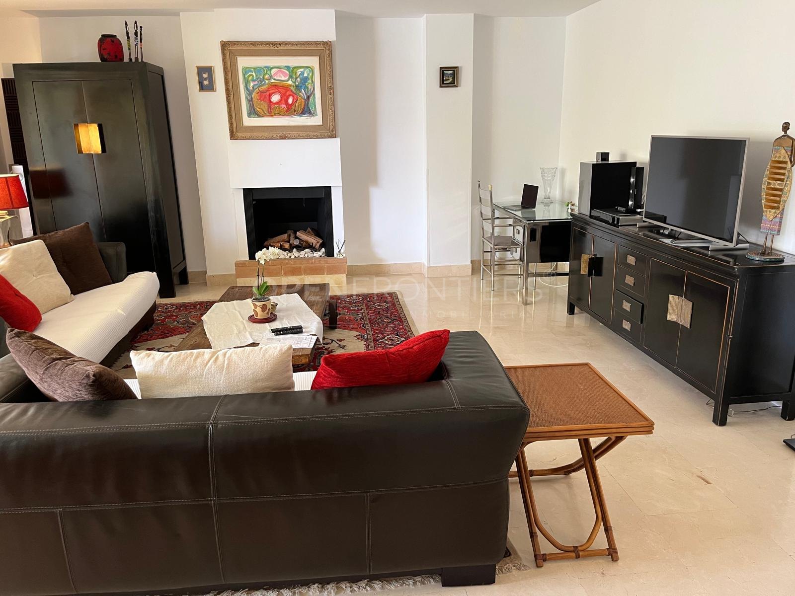 Stijlvolle 2-slaapkamer appartement met uitzicht op Marina in Sotogrande Puerto Deportivo