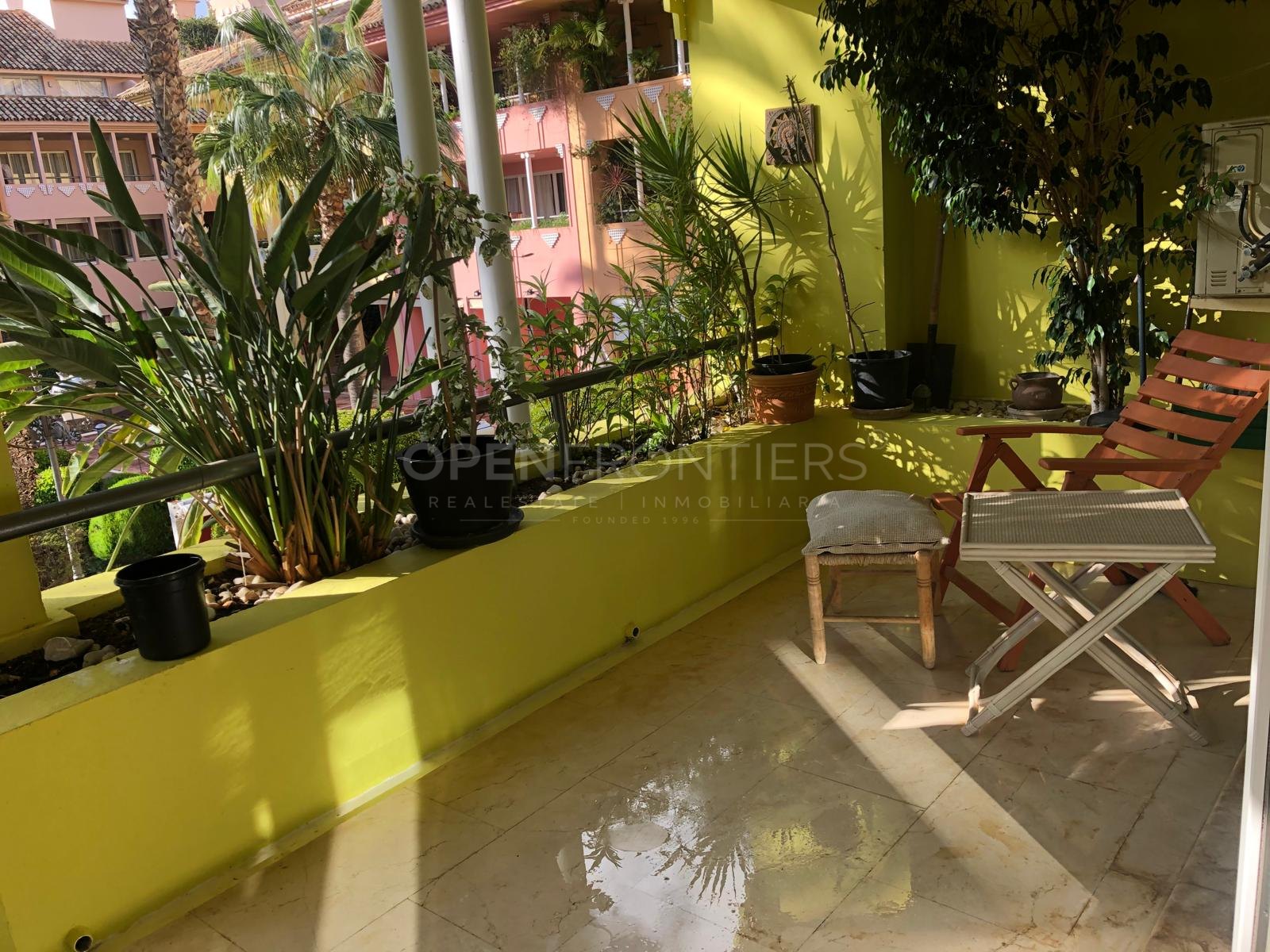 Stijlvolle 2-slaapkamer appartement met uitzicht op Marina in Sotogrande Puerto Deportivo
