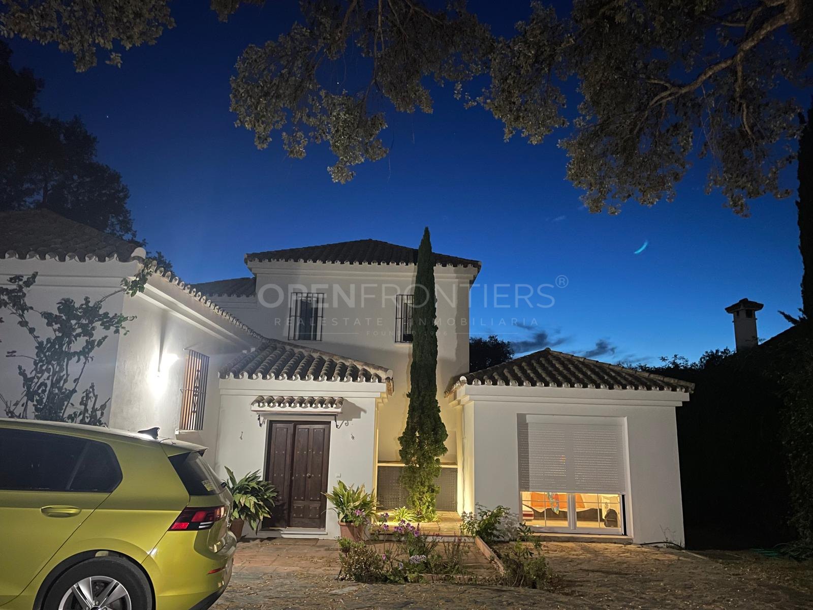 Charmante westgerichte villa in Zona C, Sotogrande Alto