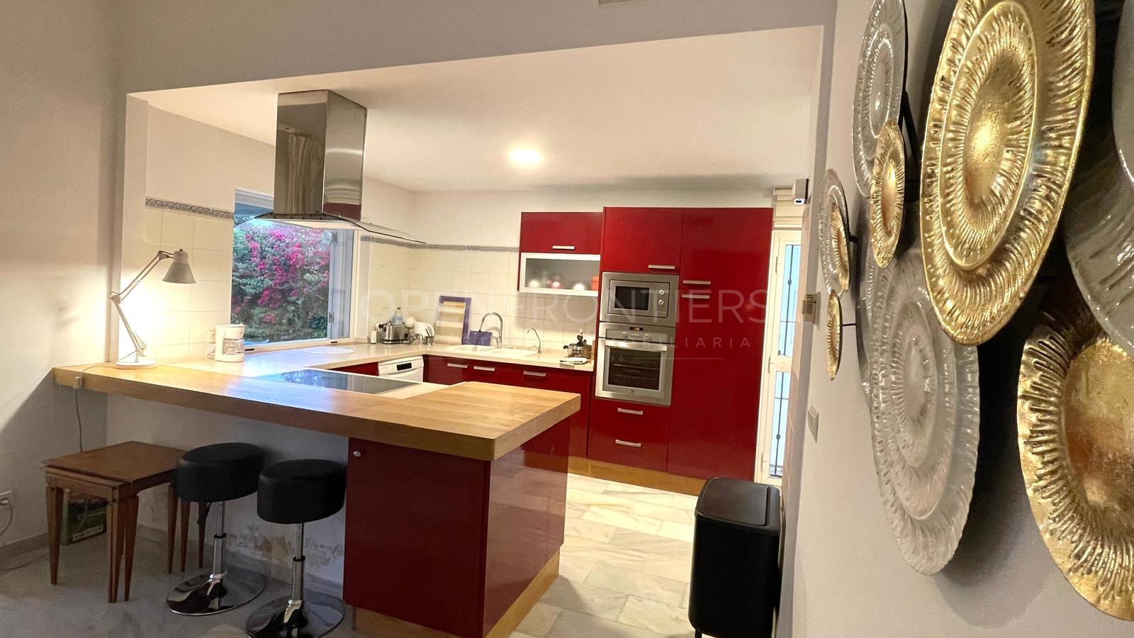 Charmante westgerichte villa in Zona C, Sotogrande Alto