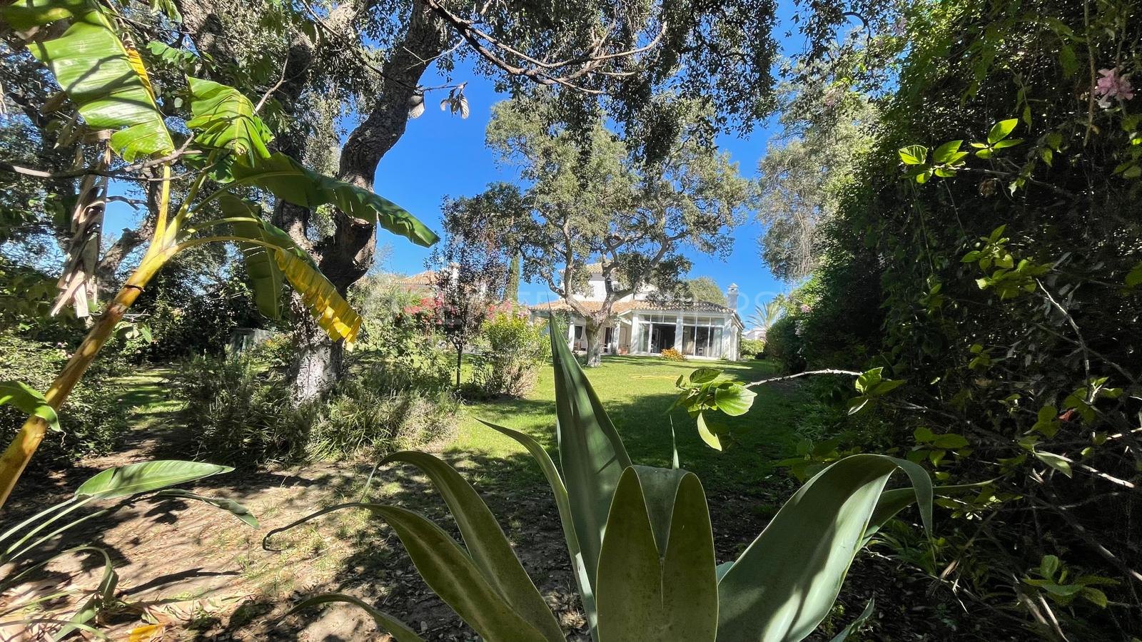 Charmante westgerichte villa in Zona C, Sotogrande Alto
